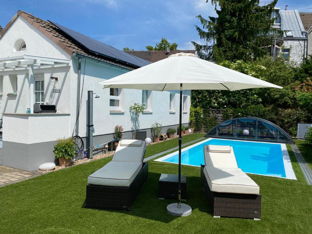 Haeuschen Im Garten In Der Muelheimer Altstadt Мильгейм-на-Руре Экстерьер фото